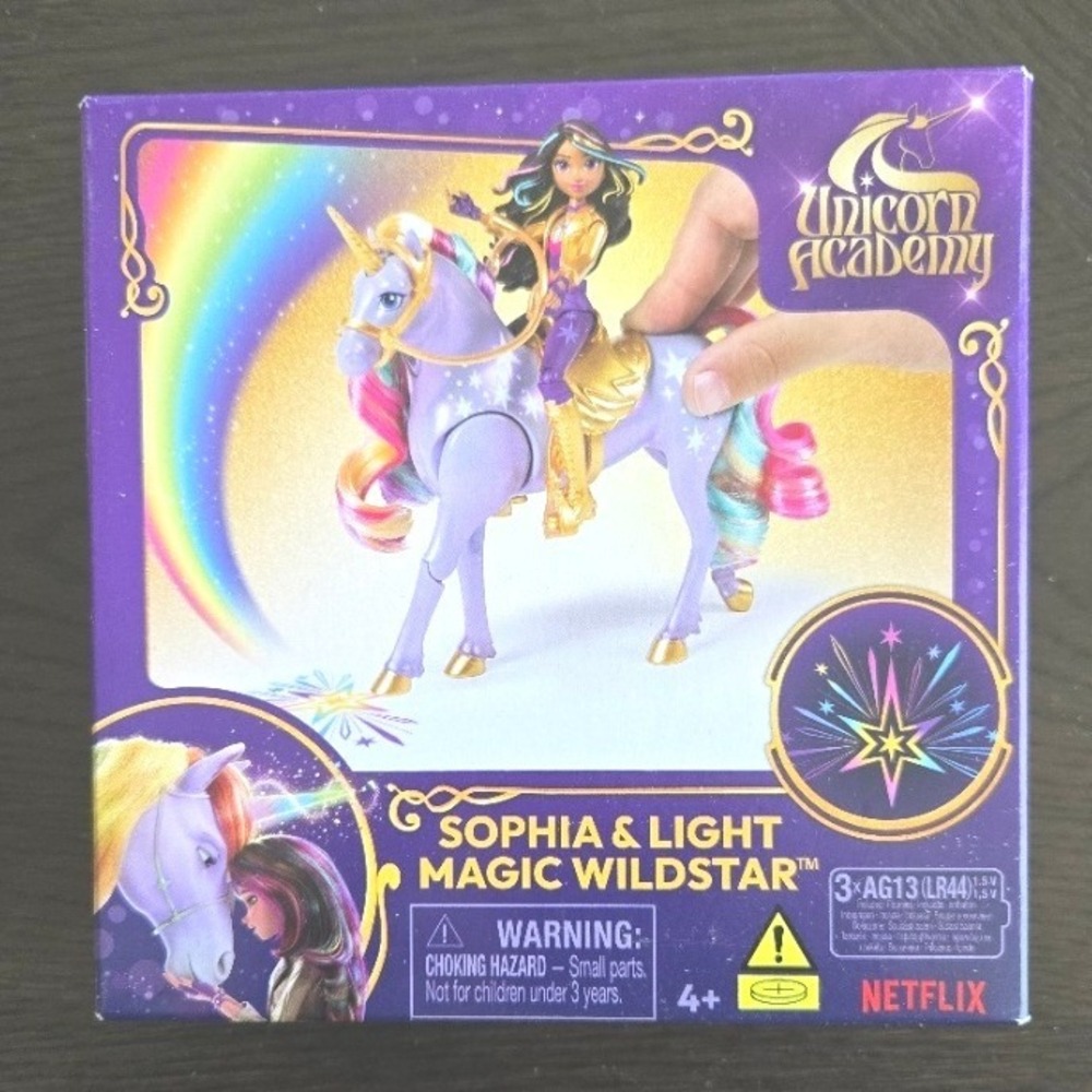 Unicorn Academy Sophia & Light Magic Wildstar Horse & Doll Set